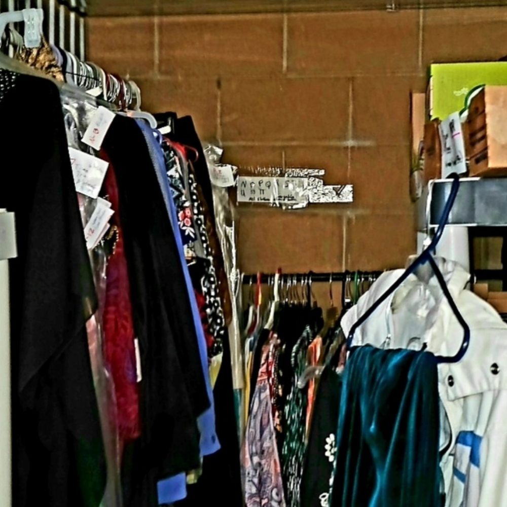 🔴👗 MYSTERY BUNDLE 🧥 - Picture 10 of 12